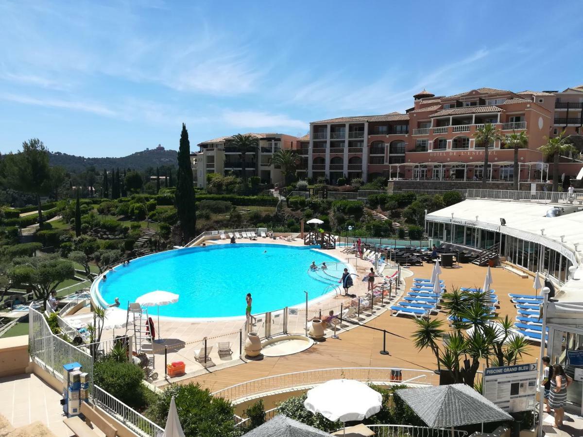 CAP ESTEREL appartement climatisé dans le centre du village vacances Drammont Exterior foto