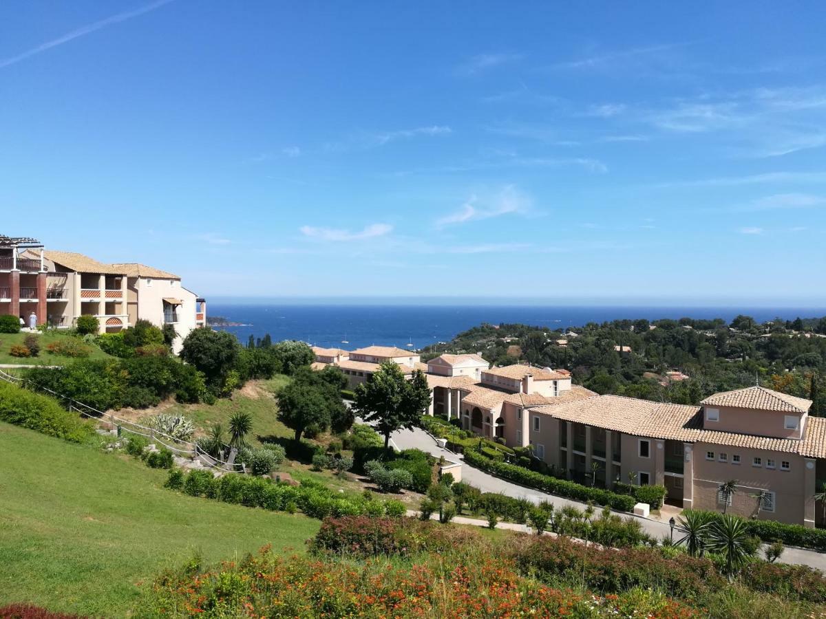 CAP ESTEREL appartement climatisé dans le centre du village vacances Drammont Exterior foto