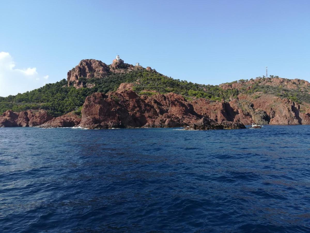 CAP ESTEREL appartement climatisé dans le centre du village vacances Drammont Exterior foto